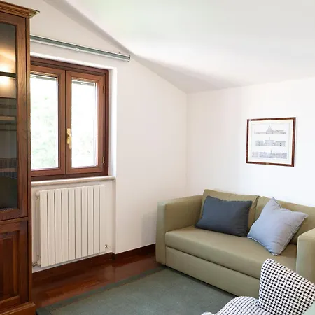 Villino Flos Cerisano